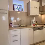 Vila Wonderful Dvori With Private Pool For 12 Persons Near Pula