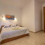Vila Wonderful Dvori With Private Pool For 12 Persons Near Pula *