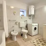 Vila Wonderful Dvori With Private Pool For 12 Persons Near Pula *