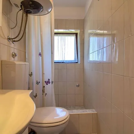 Wonderful Dvori With Private Pool For 12 Persons Near Pula Villa Ližnjan