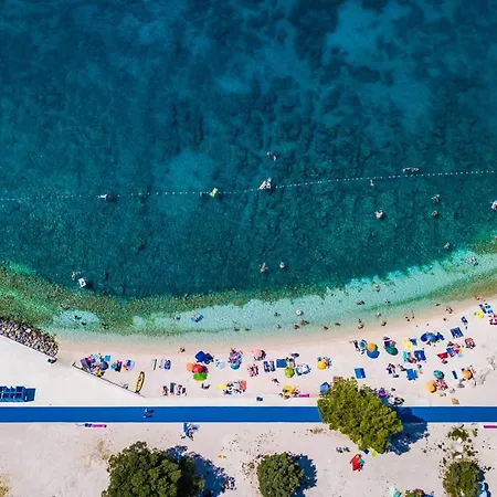 Wonderful Dvori With Private Pool For 12 Persons Near Pula